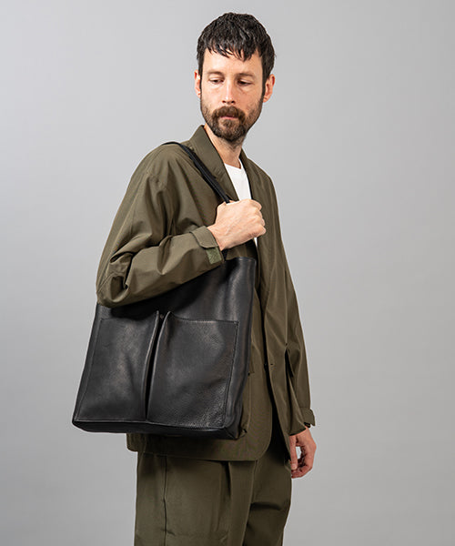 MR.OLIVE E.O.I / WATER PROOF WASHABLE LEATHER / GUSSET POCKET TOTE BAG