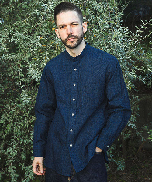 CLASSIC PATTERN INDIGO LINEN / BAND COLLAR SHIRT