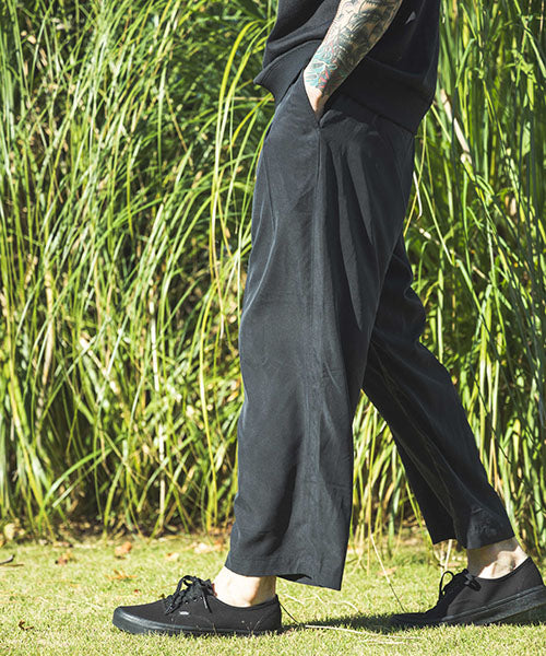 T/R POWDER CLOTH / 2TACK WIDE EASY PANTS