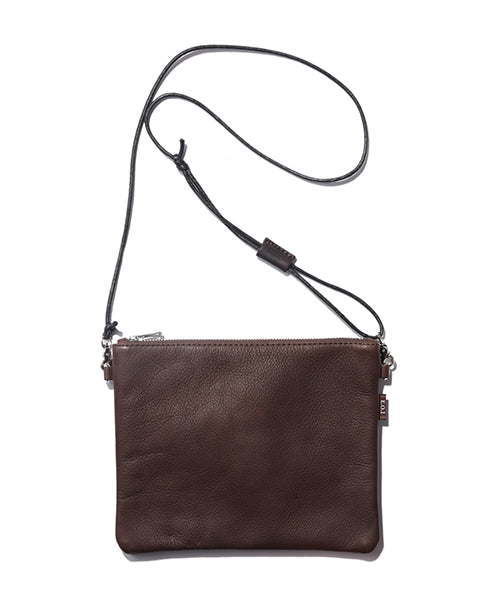 MR.OLIVE E.O.I / WATER PROOF WASHABLE LEATHER / ZIPPER SMALL SACOCHE