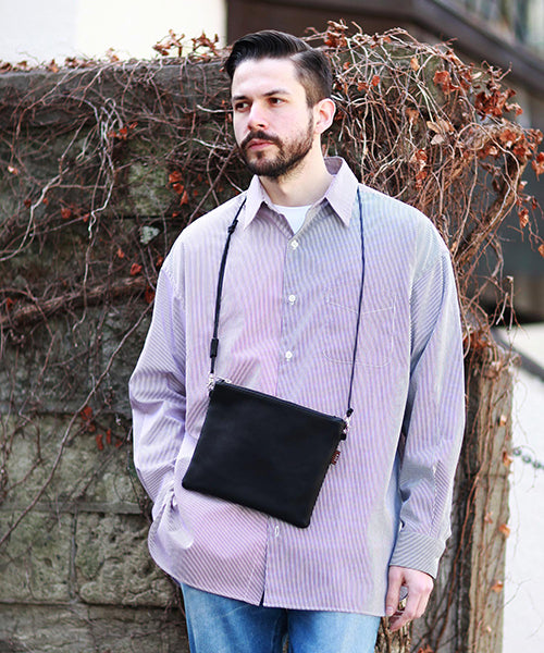 MR.OLIVE E.O.I / WATER PROOF WASHABLE LEATHER / ZIPPER SMALL SACOCHE